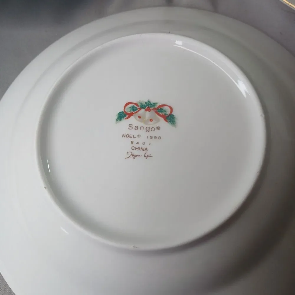 Sango NOEL 7 Rimmed 7 3/4